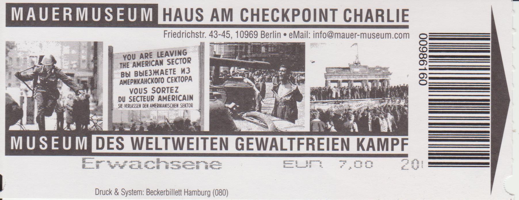 38) Mauermuseum - Checkpoint Charlie
