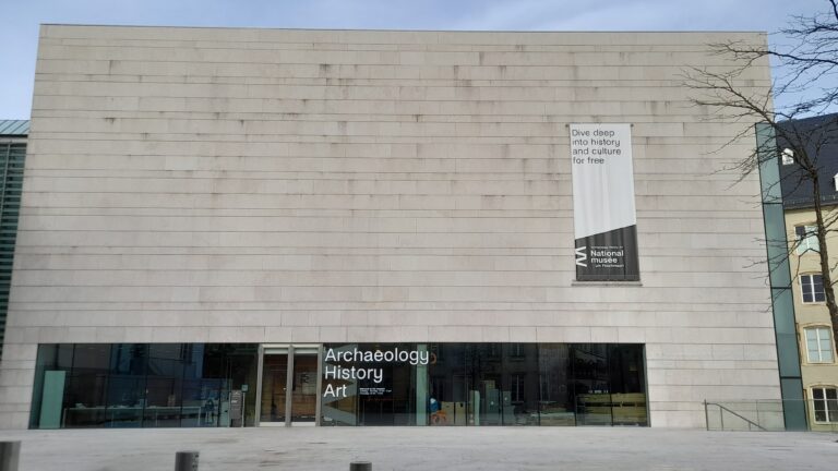 NATIONALMUSÉE UM FËSCHMAART: GRANDUCATO... GRAN MUSEO!
